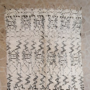 Authentic Moroccan vintage Beni Ourain berber diamonds, 5&#39;7&#39;&#39; X 9&#39;4&#39;&#39; boho wool rug