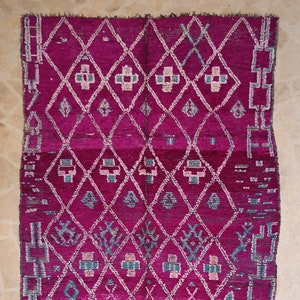 Vintage Moroccan Boujad Rug: Handmade Berber Wool Area Rug (5&#39;6&#39;&#39; X 8&#39;4&#39;&#39;)