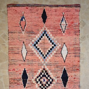 Vintage Moroccan Boujad Wool Rug: Large Berber Boho Rug (5&#39;6&#39;&#39; X 10&#39;2&#39;&#39;)