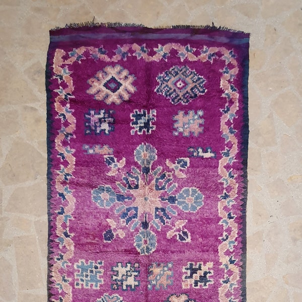 Vintage Moroccan handmade wool tribal boujaad berber boho 4'0'' X 7'5'' rug, wool rug, Tapis marocain, marokko Teppich, Alfombra marroquí