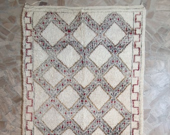 Vintage Moroccan Beni Ourain Rug: Authentic Berber Wool Rug (5'8'' X 10'6'')