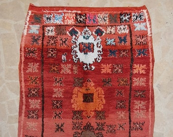 Vintage Berber Wool Rug: Moroccan Boho Decor (4'2'' X 6'0'')