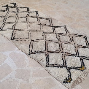 Vintage Berber Moroccan Rug: Tribal Design, 2&#39;3&#39;&#39; X 5&#39;6&#39;&#39;