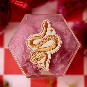 Metallic Gold Snake Embroidered Iron-on Patch, Trendy, Cute Gift Ideas, Reputation, Snake Patch, Gold Snake, Taylor Swift Patch, Patches