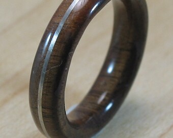 Walnut ring with Argentium silver wire inlay