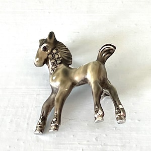 Vintage 1950&#39;s/60&#39;s Enameled Horse Brooch with Marcasite Stones
