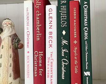 Christmas Books, Red and Green Staging Books for Christmas bookshelf, books by color for Christmas, Christmas bookshelf decor