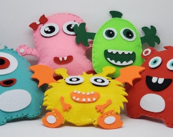 Felt Doll Sewing Kit - 5 Cute Little Monsters - Sew it Yourself - Arts and Crafts Kit - Do it yourself - Best Halloween Gift this 2025
