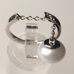 Anillo - Cadena de perlas (blancas de agua dulce) (talla P) en plata de ley. ENVÍO GRATIS