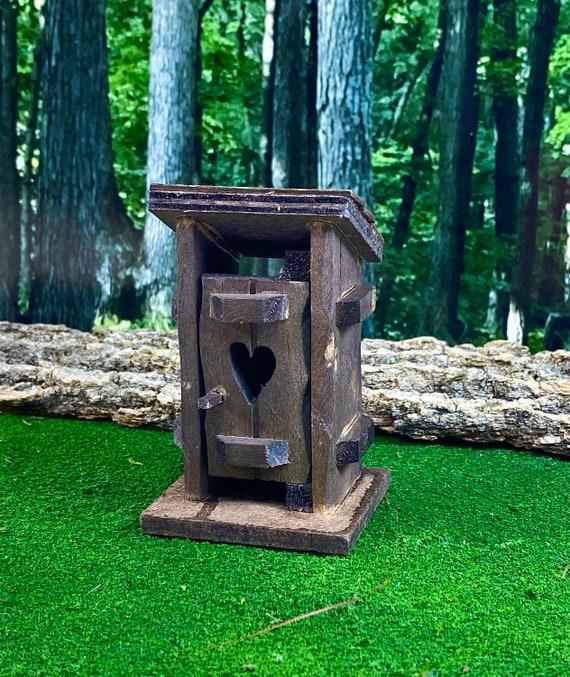 Miniature Dollhouse FAIRY GARDEN Furniture ~ Mini Wood Outhouse ~ NEW 