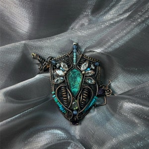 Handgewebte Paraiba Halskette, Türkis Herz Charm Personalisierte Liebe Halskette, Custom Smaragd Anhänger, handgemachte Vintage Gothic Schwert Anhänger Schmuck