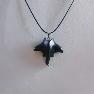 Mobulidae Necklace Wood Custom devil rays wood carving Charms handcrafted hardwood fish pendant wooden flying rays fish, carved fish jewelry