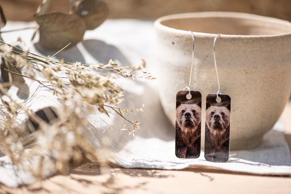 Grizzly bear drop earring