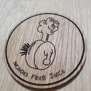 Posavasos de madera cortados con láser. Rick Morty Plumbus Fleeb Juice - Regalo único cortado con láser.
