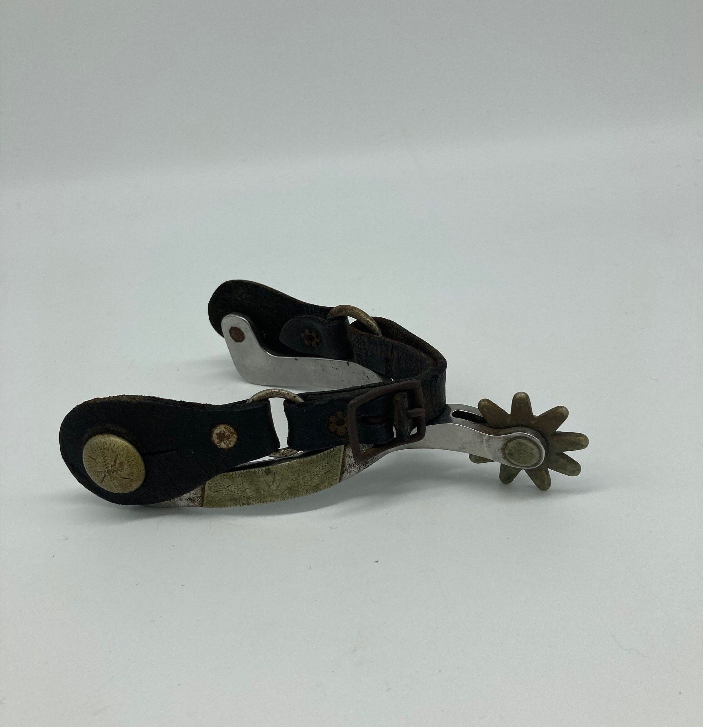 Vintage Oscar Crockett Stainless Steel Etched Spur #296-G - Etsy display picture 3