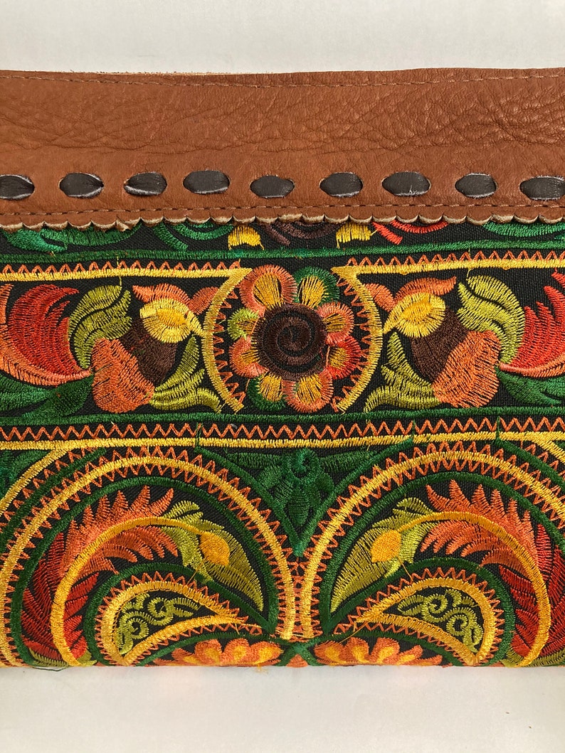 Pranee Phoenix Collection Hadley Wristlet/Crossbody Handbag Sunset 92-G image 8