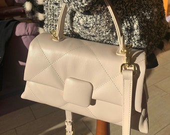 Noble leather handbag in light beige made in Italy