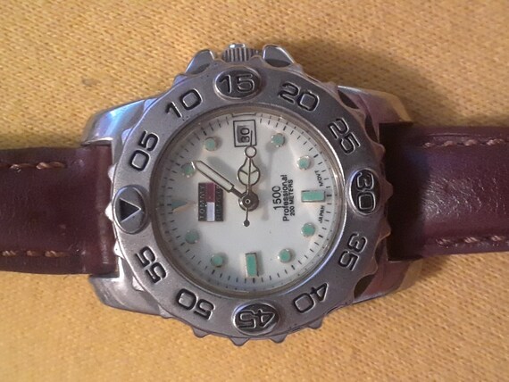 vintage tommy hilfiger watch