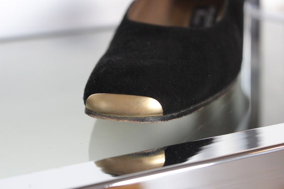 Stuart Weitzman Vintage Black suede heels with Go… - image 7