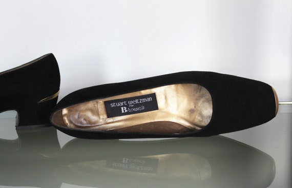 Stuart Weitzman Vintage Black suede heels with Go… - image 5