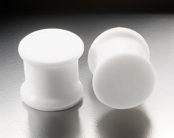 Pair of WHITE Silicone Ear Plugs Stretchers Jewellery Piercing Tunnels Gauge PL190