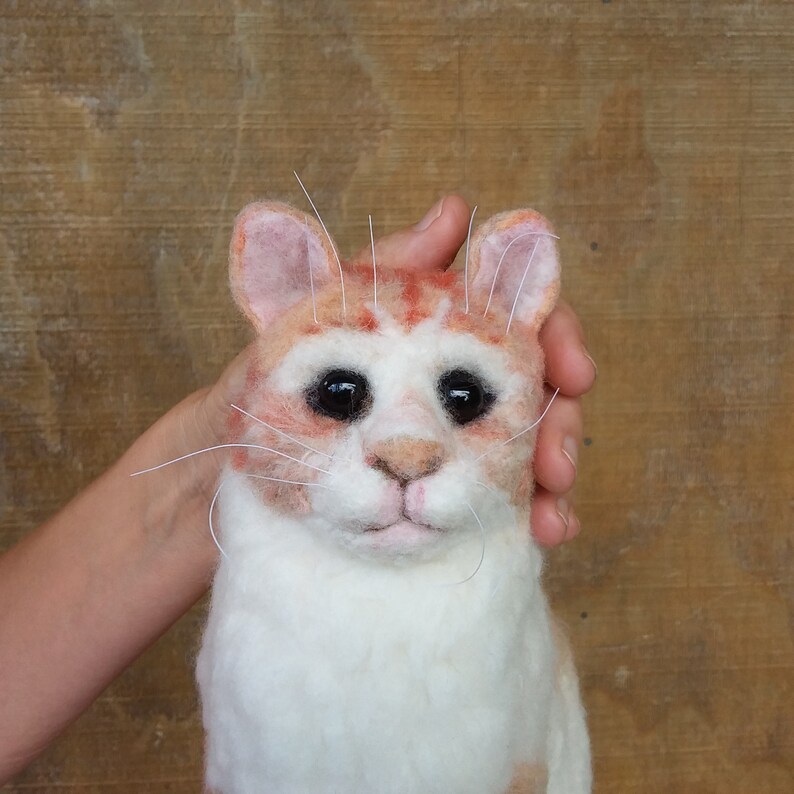 Chat Blanc Avec Des Marques Oranges Grises Et Brunes Assis Etsy Chat Blanc Avec Des Marques Oranges Grises Et Brunes Assis Etsy