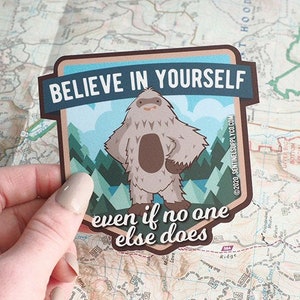 Adesivos Believe Cryptid - Adesivos de Pé Grande, Yeti, Unicórnio, Jackalope, Nessie, Adesivo de Sasquatch para Hydroflask, Adesivos de Monstros Fofos para Laptop