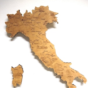 Wandgestaltung mit Karte von Italien