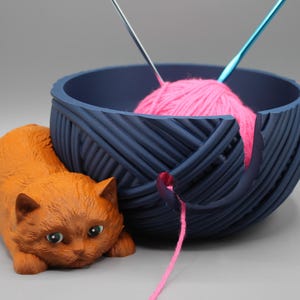 Large Cat Yarn Bowl | 3d Printed Yarn Bowl for Knitting/ Crochet | Perfect gift for Crafters | Gift for Mom