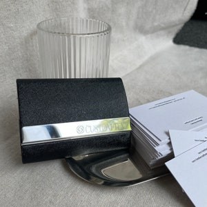 Doppelseitig offenes Visitenkartenetui ， Lasergravur LOGO ， Personalisiertes Visitenkartenetui , Visitenkartenhalter ， Lederkartenbrieftasche