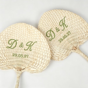Éventail en bois brodé, éventail de mariage personnalisé en bambou, cadeau rustique pour les invités, souvenir de cérémonie estivale