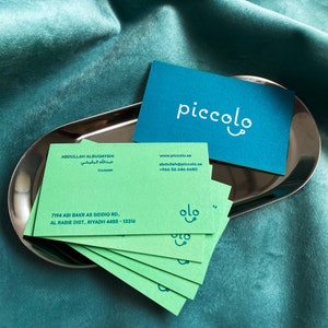 Biglietti da visita tipografici personalizzati, 600 g/m², bordo dipinto, carta di cotone spessa, goffrato, biglietto da visita, design creativo, branding, multicolore, 100 pezzi