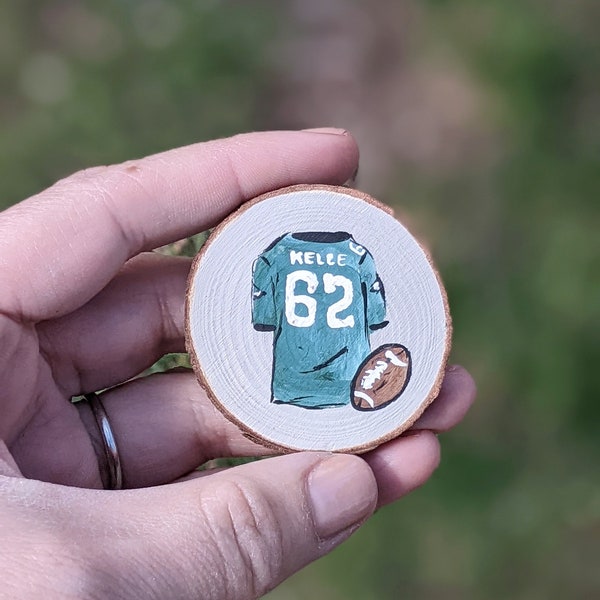 Football Player Wooden Magnet - Custom Jersey of Your Favorite Player, Acrylic Illustration on Wood, Personalized Sports Decor Gift