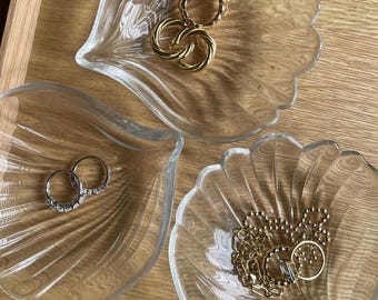 Seashell Glass Trinket Dish - Home Decor for Jewellery & Keepsakes