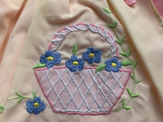 Vintage embroidered flower dress - image 3