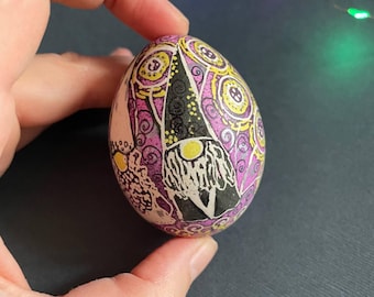 Hand-Painted Ukrainian Pysanky Egg: Traditional Easter Decor
