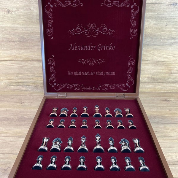 Gepersonaliseerde schaakset - gegraveerd schaakspel - aangepast bordspel - cadeau voor hem - schaakbord met metalen schaakstukken - cadeau voor man