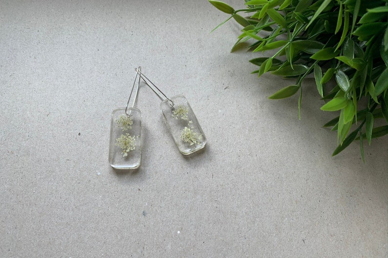 chervil flowers Epoxy resin dangle drop earrings white dried chervil flowers rectangle shape large earrings boho small flowers transparent