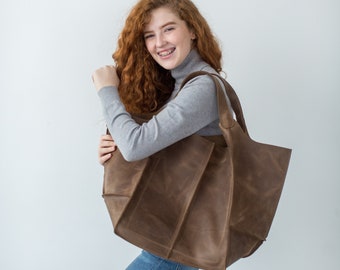 Bolso grande de cuero hecho a mano: un bolso holgado para el día a día de una mujer
