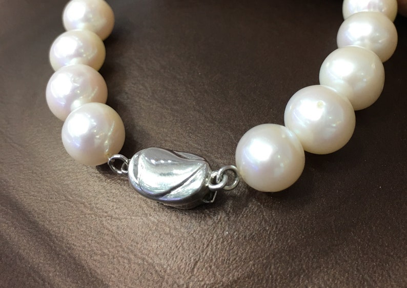 Natural Fresh Water Pearl White Color Necklace Sterling Silver Clasp For Women Fashion Wear and All Occasions Perfect for Gifts AAAA Quality