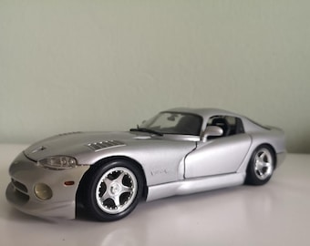1/18 スケール 1992 ダッジ バイパー RT10 - ダイキャスト モデル