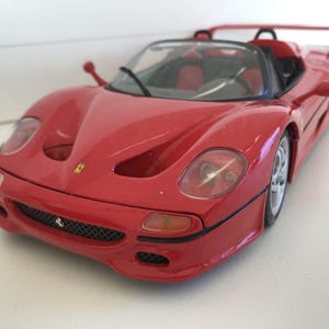 Bburago Ferrari F50 (1999) Diecast Model Car - Maßstab 1/18 - Rot - Diecast Metal Sammlermodell - Ohne Box - Vintage - Zweites Modell