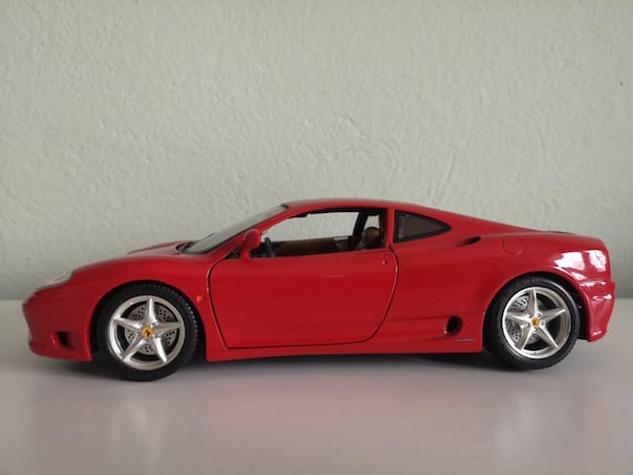Bburago Ferrari 360 Modena (1999) Diecast Model Car - Scale 1/18