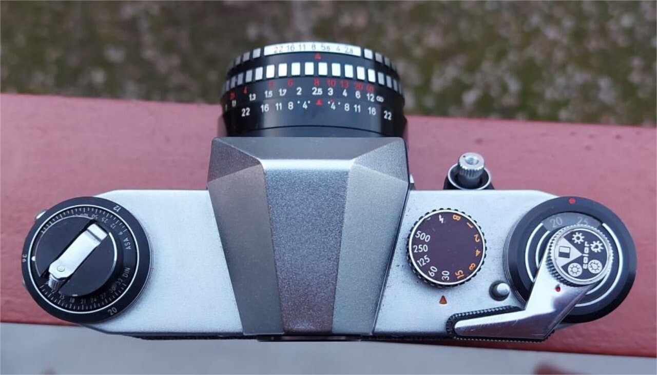 Praktica PL Nova 1 SLR (1964-1969) - アナログヴィンテージカメラ