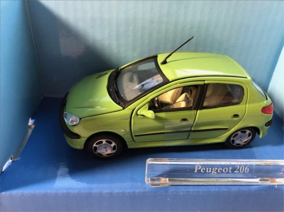 DROMADER Welly Peugeot 207 3 Portes Rouge 2006-2015 – Échelle 1/34-1/39, Portes Avant Ouvrantes