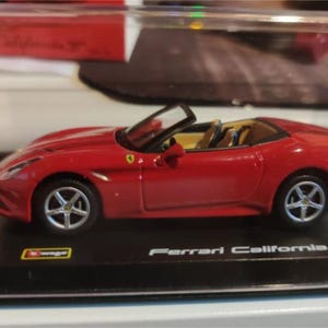 Bburago Ferrari California T Diecast Model Car - Scale 1/43 - Red - Diecast Metal Collectors Model - Original Box - Signature Series