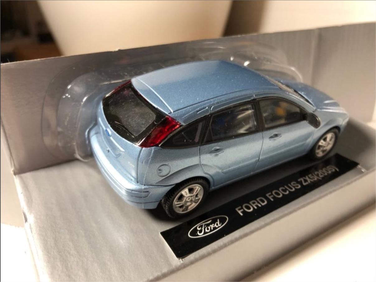 Citycruiser 2005 Ford Focusx5 Diecast Model Car - Scale 1/43
