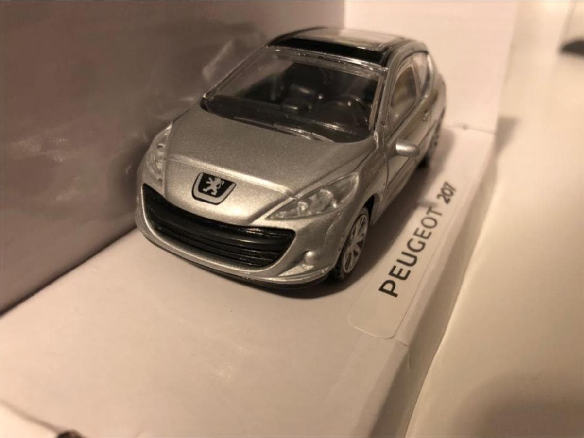 Rastar Peugeot 207 Diecast Model Car - Scale 1/43 - Silver