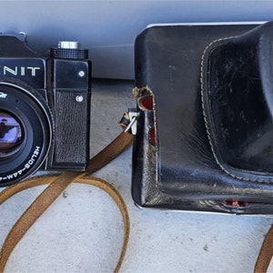 Zenit 12 SLR (1990s) - Analog Vintage Camera - Helios 44M-4 58mm Lens 2/58 - Tested and Working