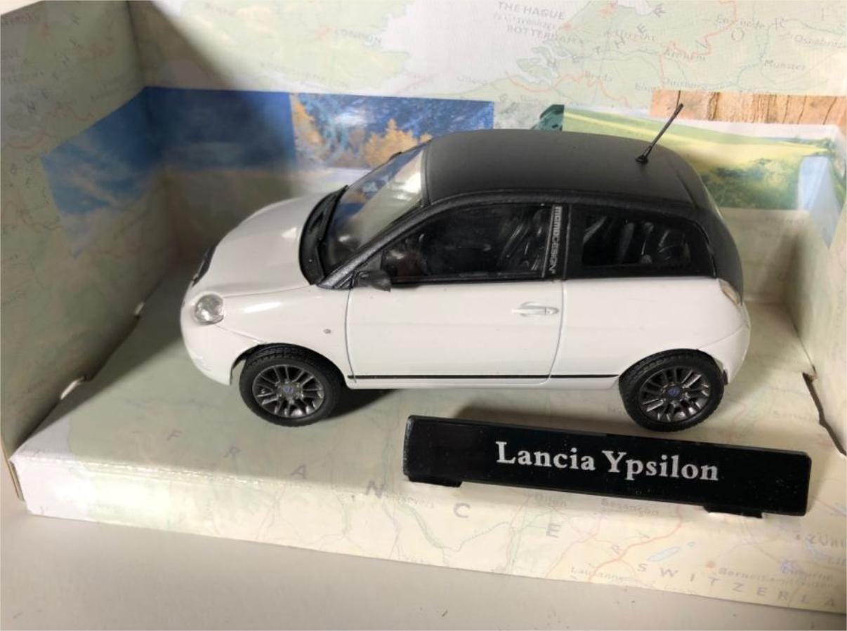 Cararama Lancia Ypsilon Diecast Model Car - Scale 1/43 - White